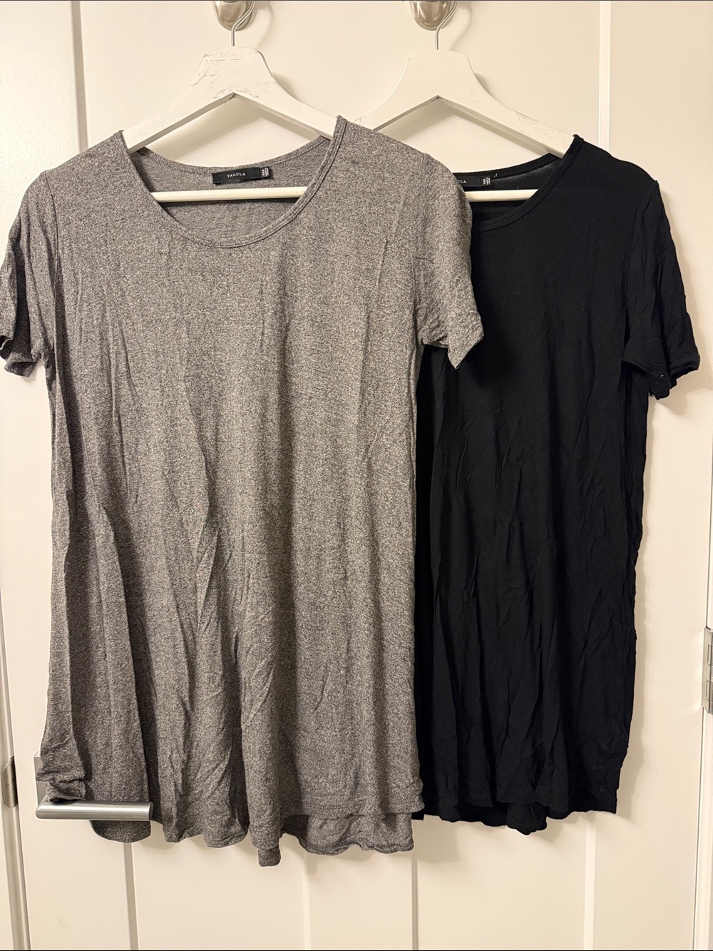 Talula Short Sleeve Tunic Tops in Gray and Black